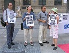 13.Juli 2006: Mahnwache - Aktion zum Bush-Besuch